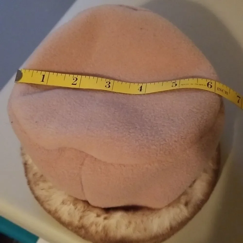 Child’s Beige Faux Fur Winter Hat | Soft & Cozy | EUC